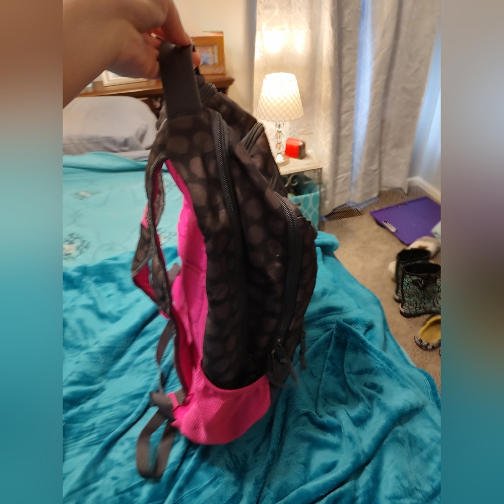 Backpack - Picture 3 of 4